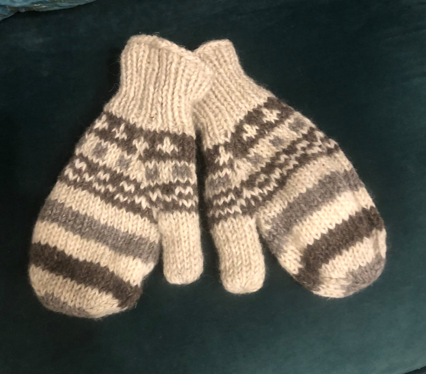 Woollen Mittens from Nepal.