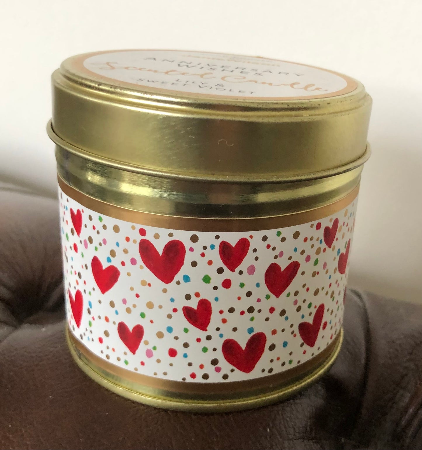 Anniversary Wishes (candle in a tin - lily & sweet violet)