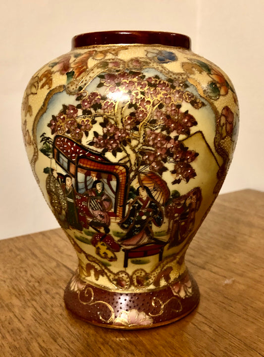 Japanese Jar (7.5 ins/17.78cm)