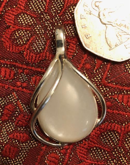 Moonstone and Silver Pendant.